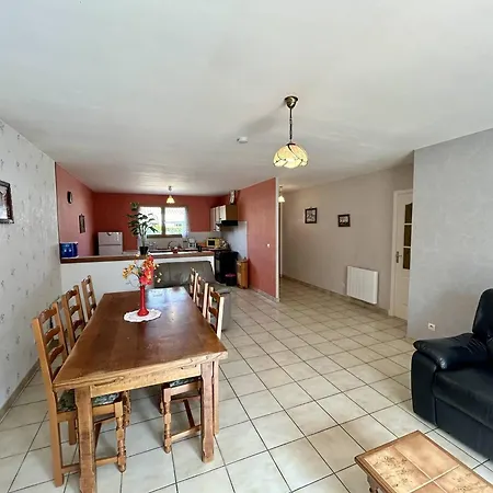 Charmante 4 Pers Avec Jardin, Garage, Tv Et Cuisine Equipee - Village - Fr-1-388-174