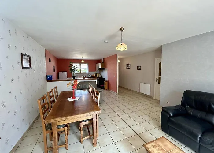 Charmante 4 Pers Avec Jardin, Garage, Tv Et Cuisine Equipee - Village - Fr-1-388-174